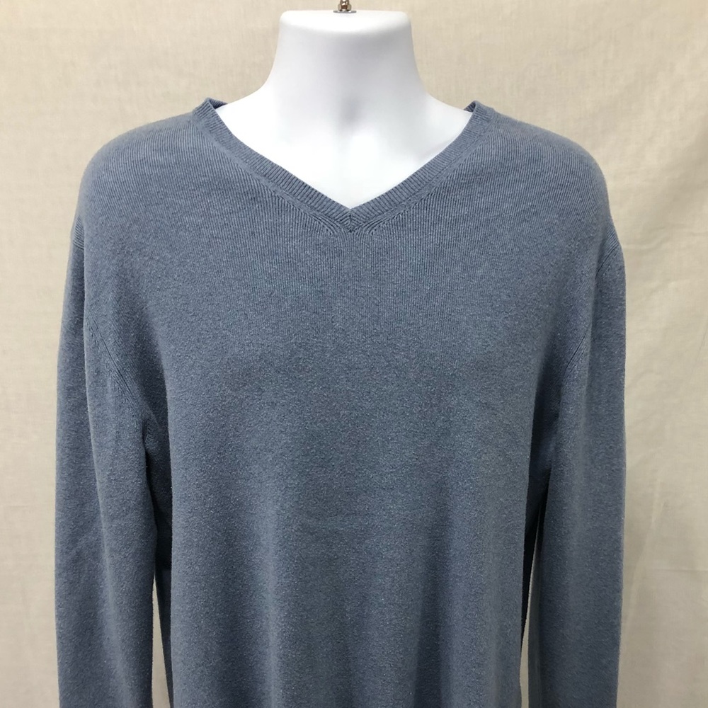 Banana Republic Men’s V neck sweater